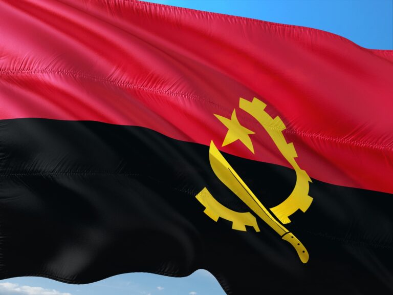 ANGOLA FLAG BIG 768x576